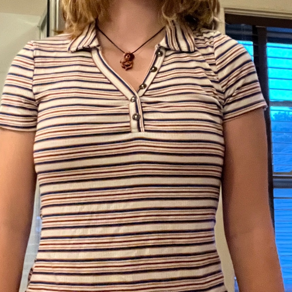 Woman’s collared tees